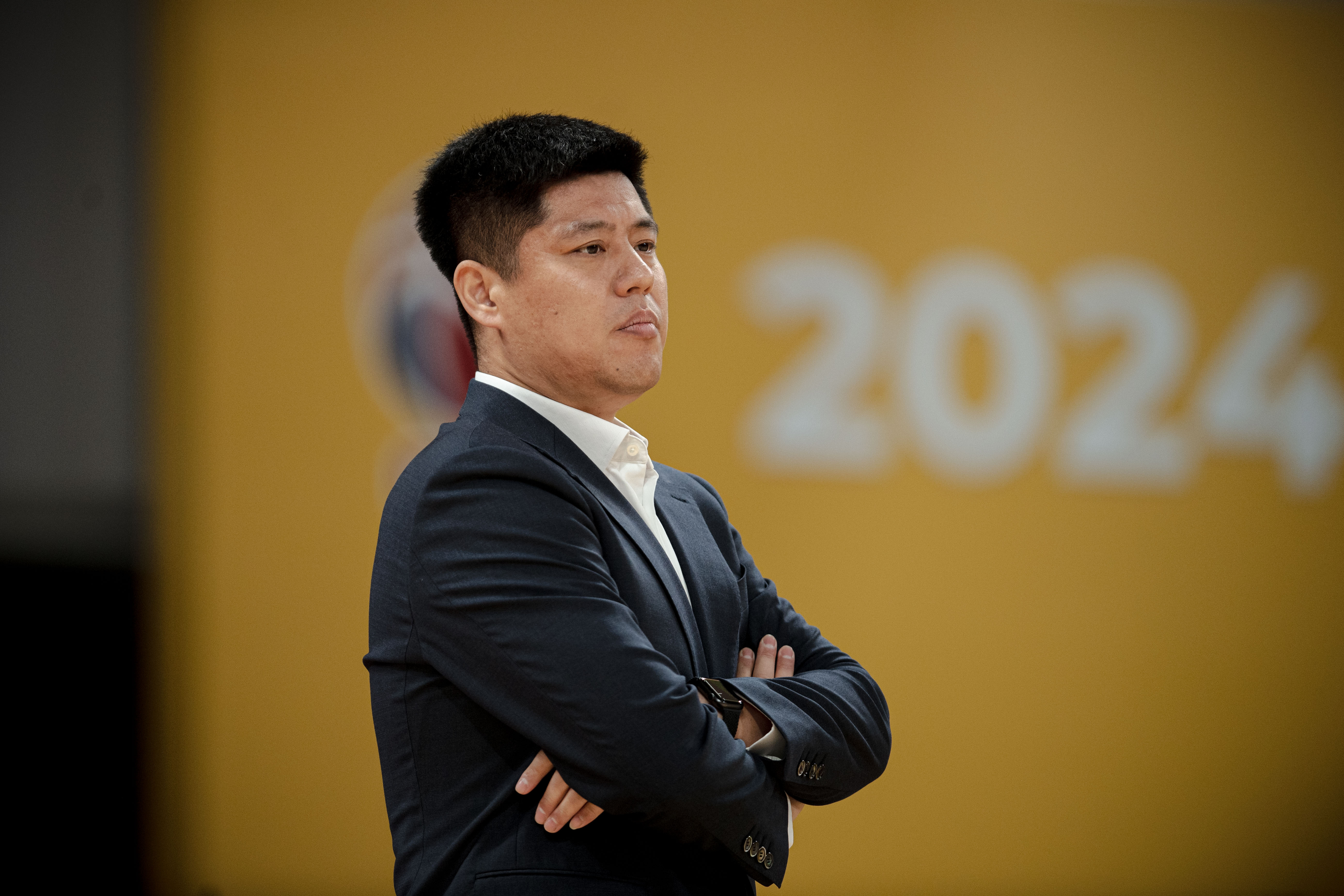 关于欧预赛争夺激烈，球员们拼尽全力为荣誉的信息