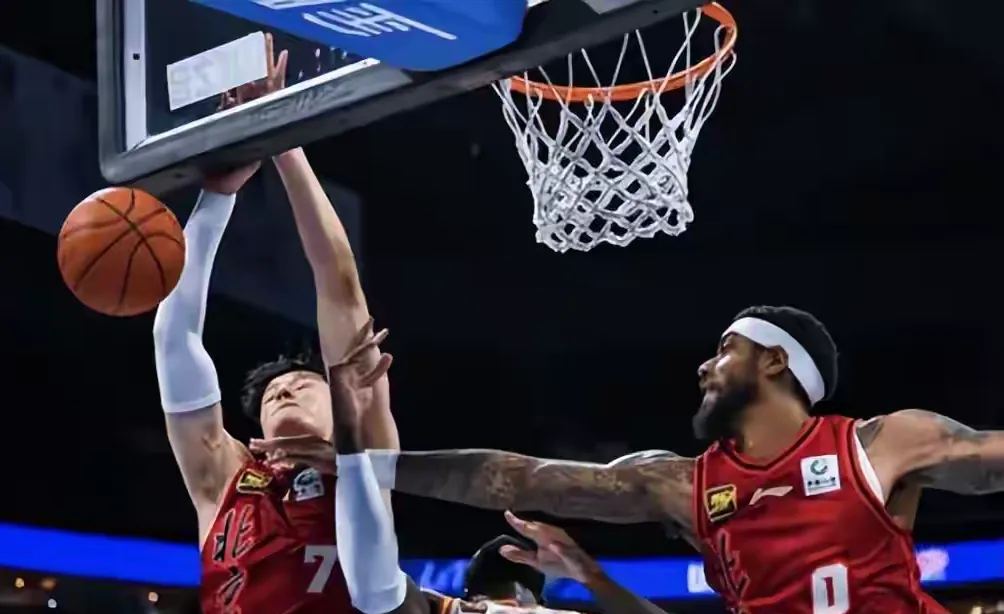 北京队主场不敌辽宁队，遭遇挑战