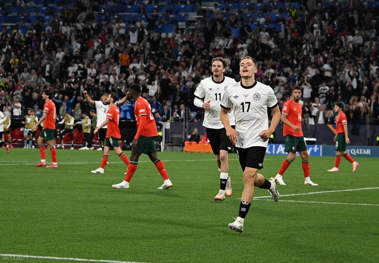 塞尔维亚队大胜卢森堡,晋级世界杯预选赛 塞尔维亚队大胜卢森堡,晋级世界杯预选赛