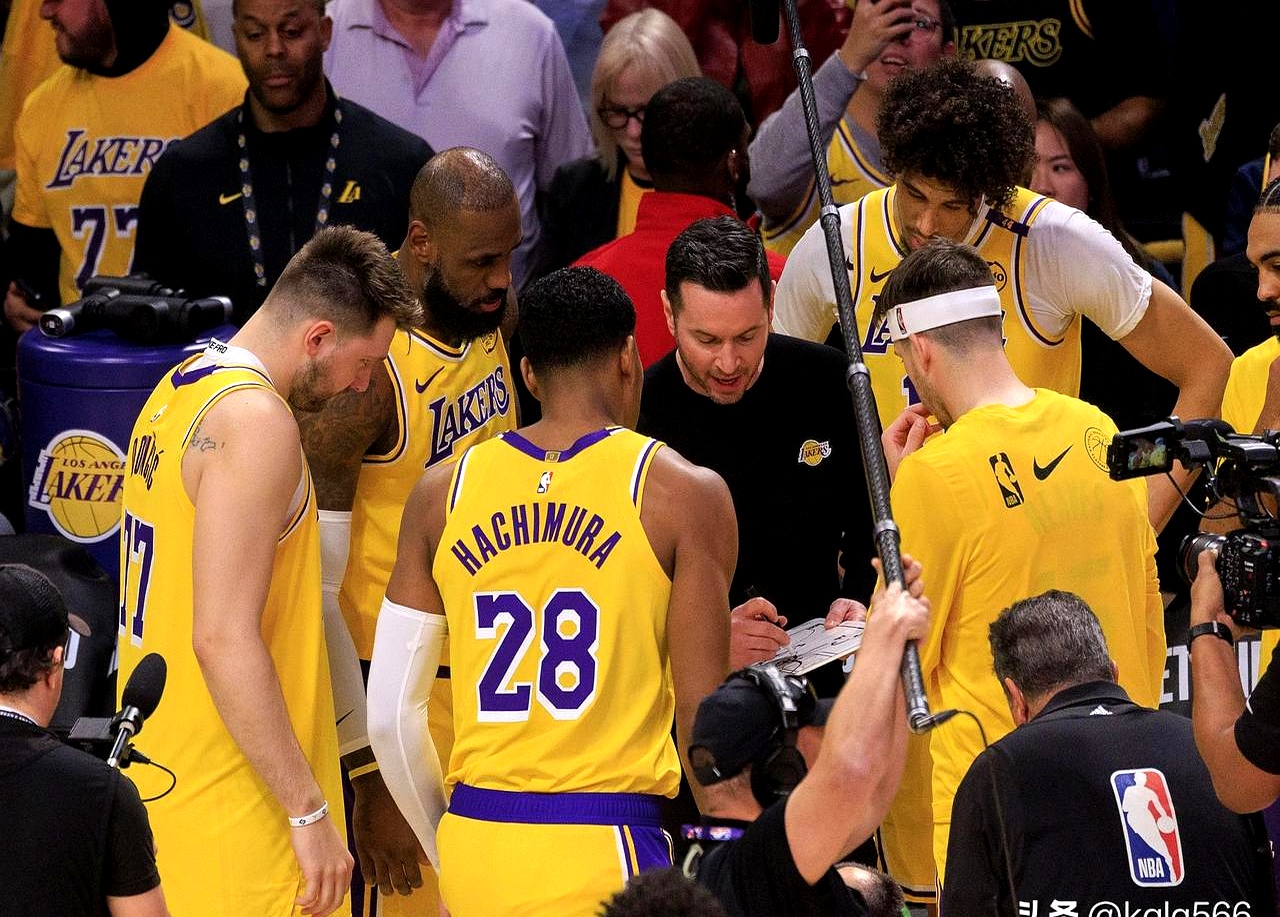 精彩对决,球队实力悬殊,却打平收场 精彩对决,球队实力悬殊,却打平收场