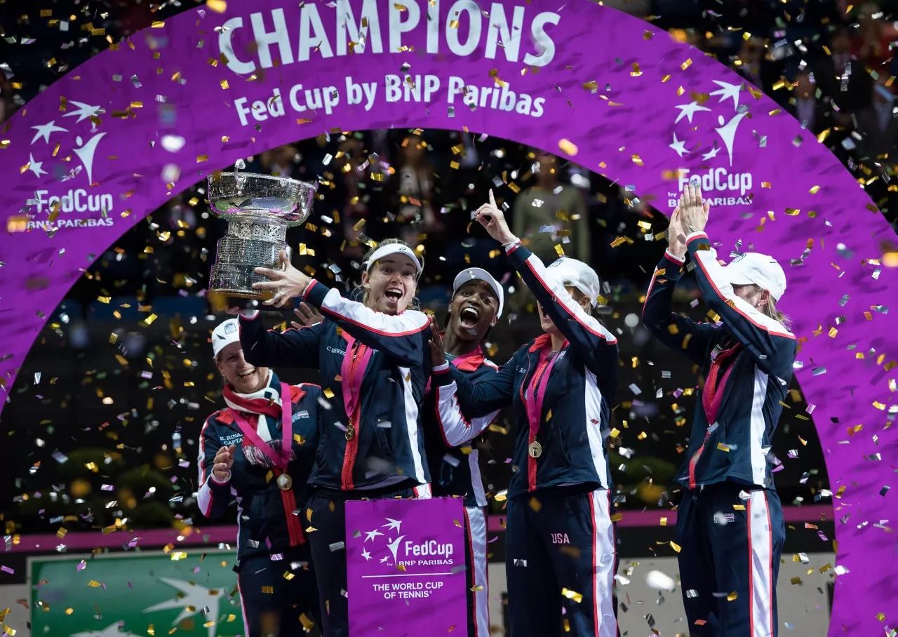 白俄罗斯选手击溃对手，奋勇夺冠