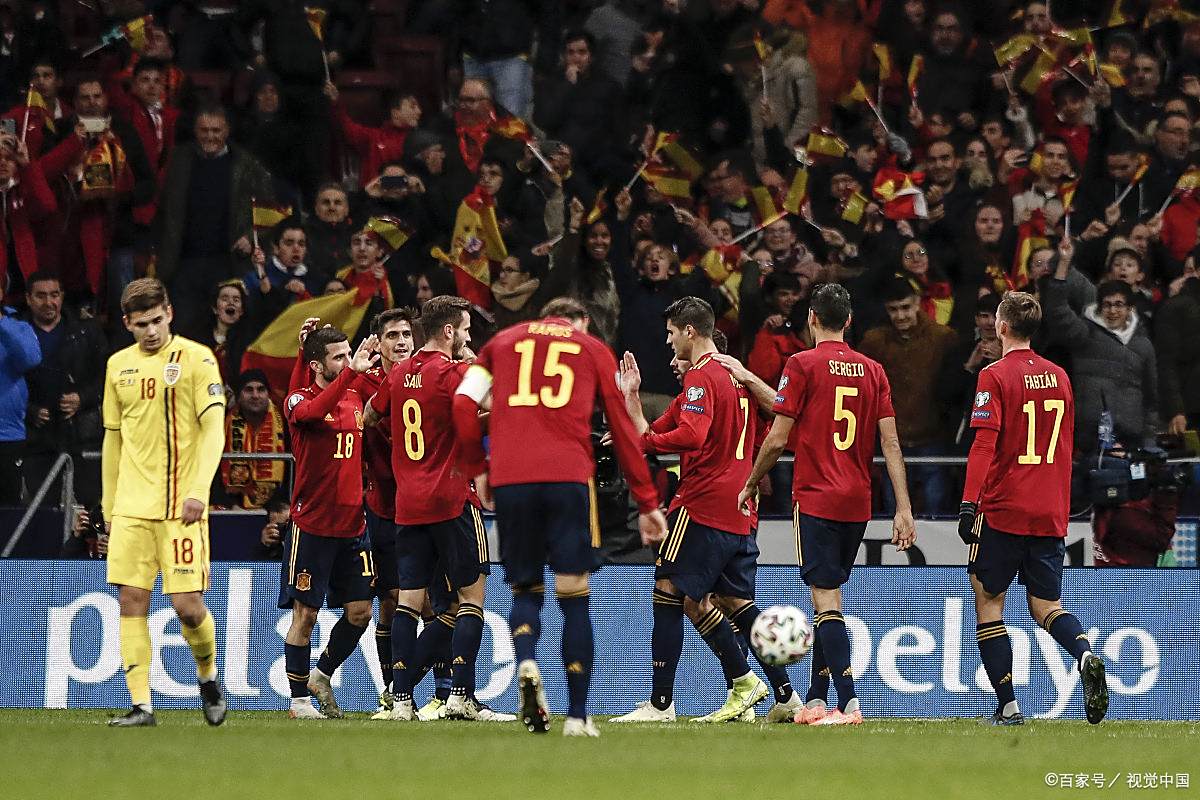 亚特兰大球迷为球队庆祝胜利! 亚特兰大球迷为球队庆祝胜利!