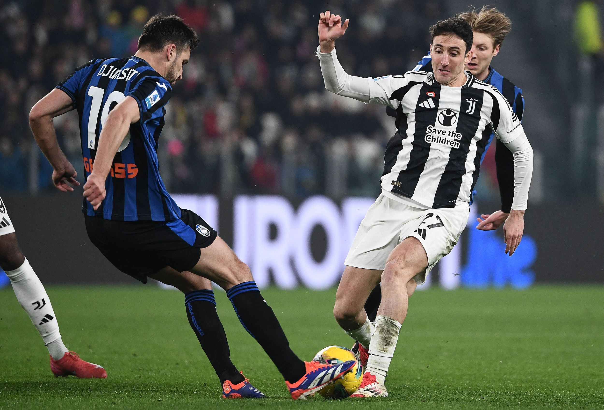 尤文图斯主场大胜,迎来连胜 尤文图斯主场大胜,迎来连胜