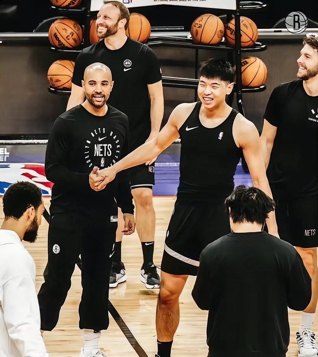 步行者击败篮网，继续守住东部前八