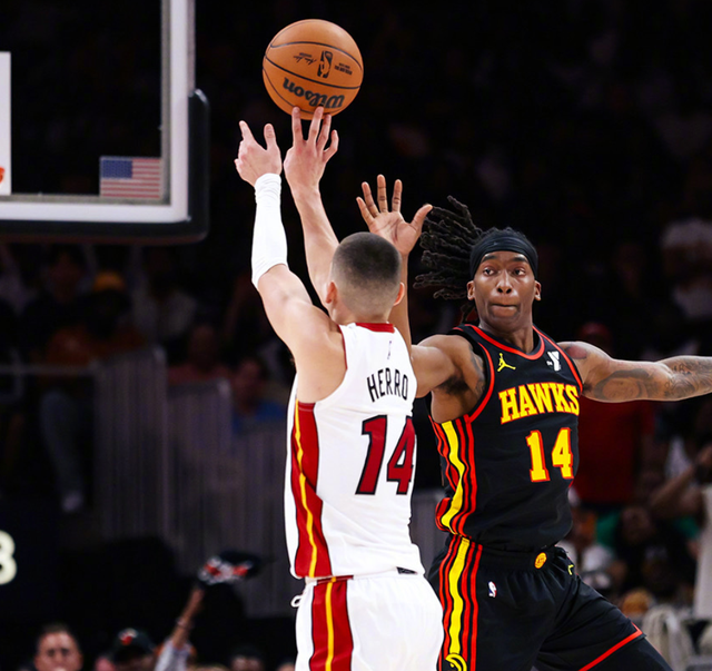 热火主场击败老鹰,夺取 热火主场击败老鹰,夺取