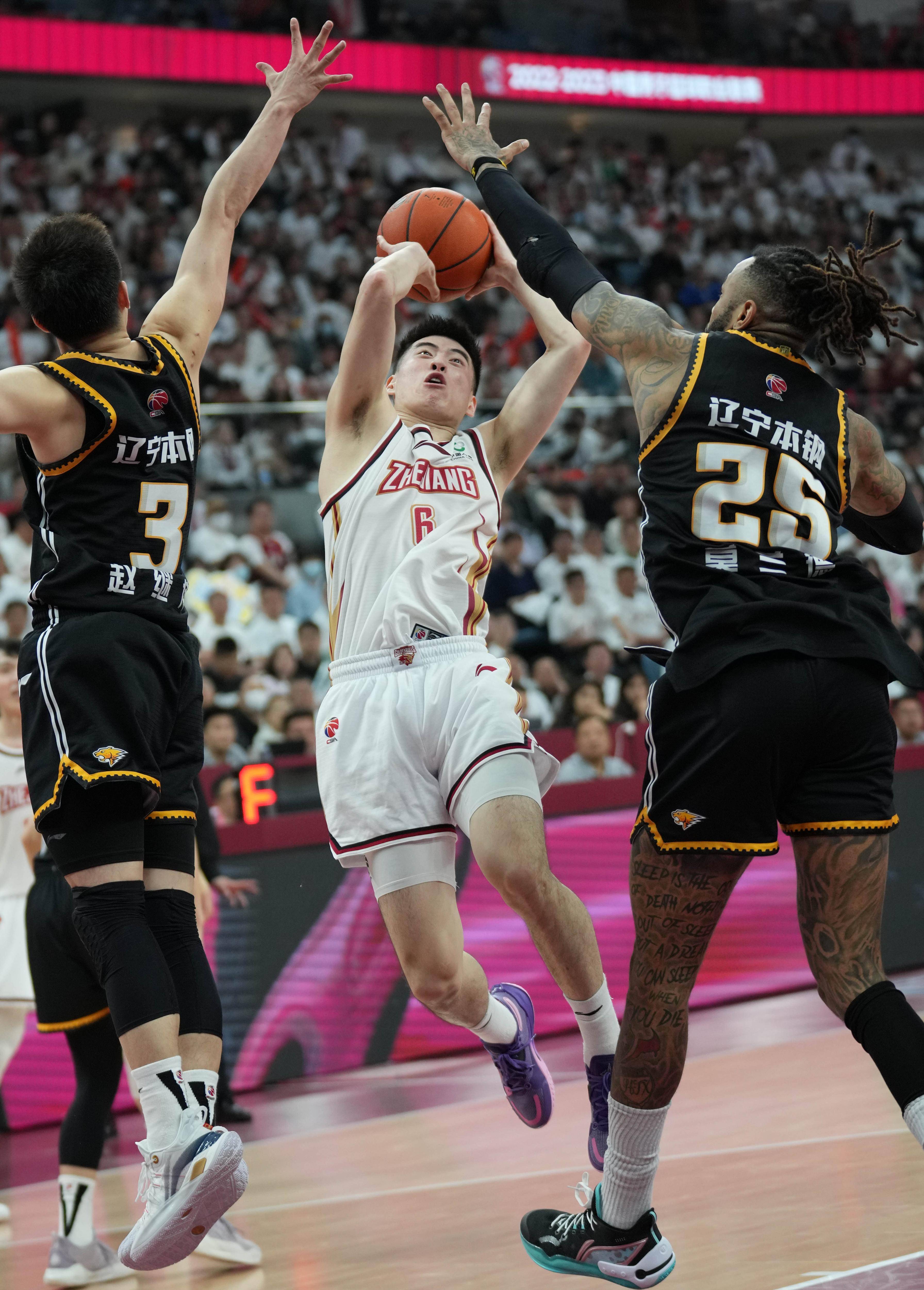 瑞士队输掉了比赛，陷入困境